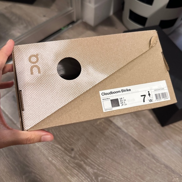 on cloud women's cloudboom strike - Picture 6 of 6